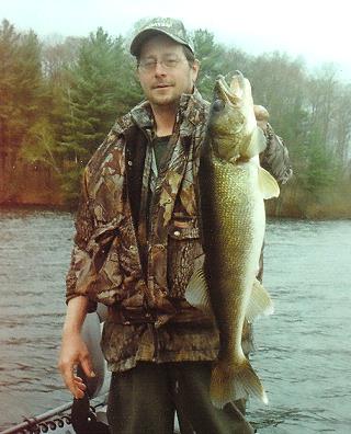 Hayward Wisconsin Walleye Fishing Guide Service